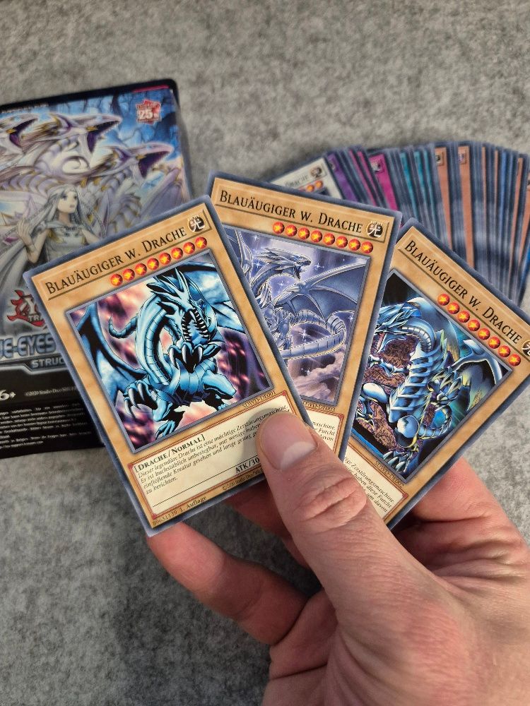 Yu-Gi-Oh! Opening Blue-Eyes White Destiny Structure Deck
