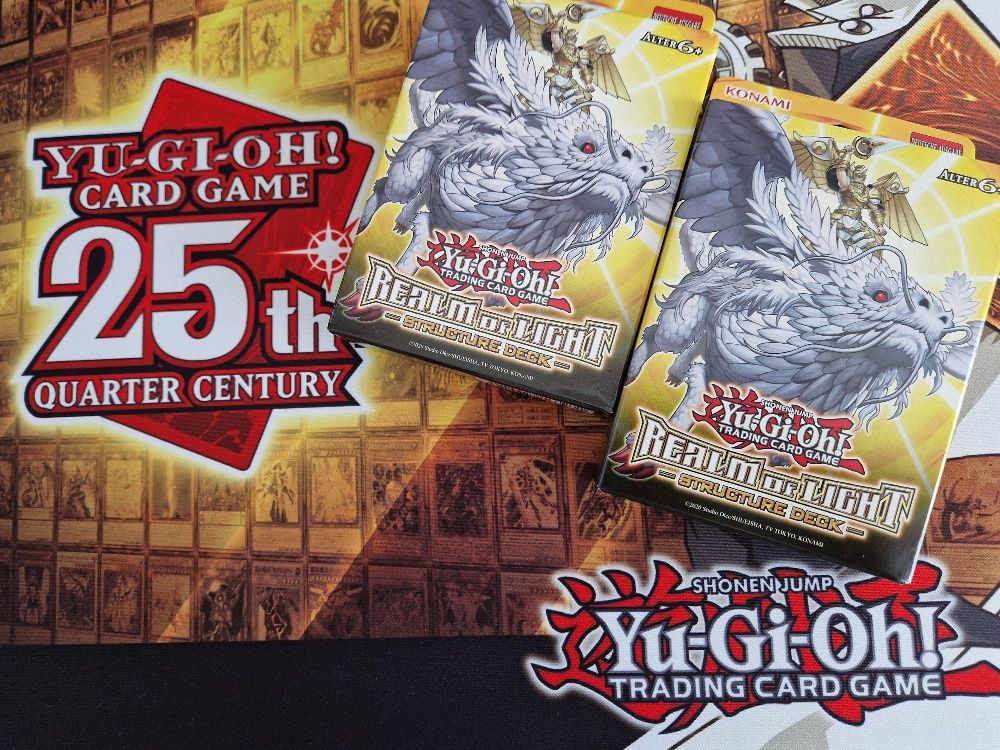 Yu-Gi-Oh! Realm of Lights Structure Deck im Opening